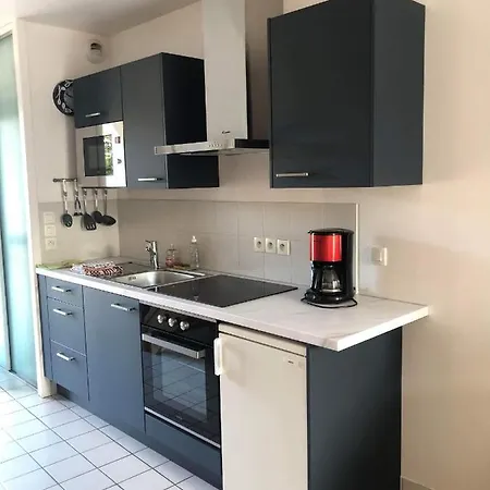 Apartmán Anselme, F2 Duplex Avec Cour Commune Et Proche De La ,2