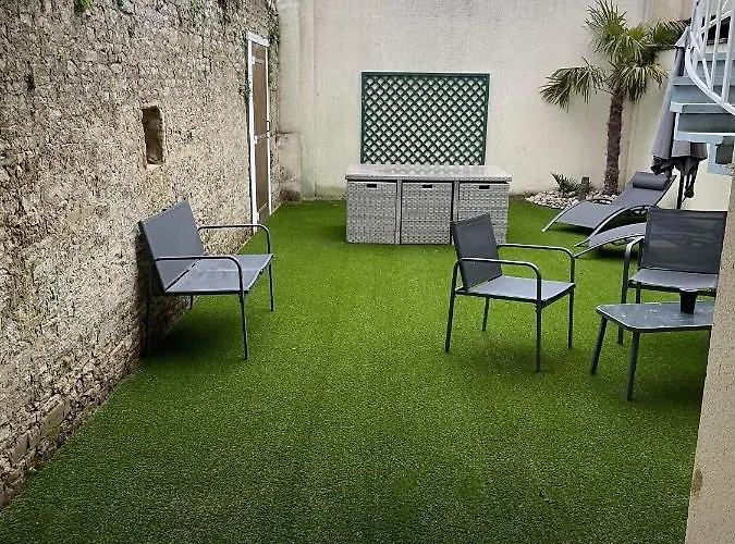 דירה Anselme, F2 Duplex Avec Cour Commune Et Proche De La ,2 Ver-sur-Mer